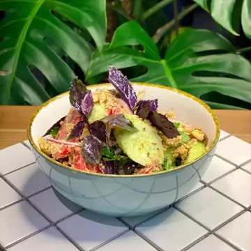 Cucumber-tomato salad with walnut sauce